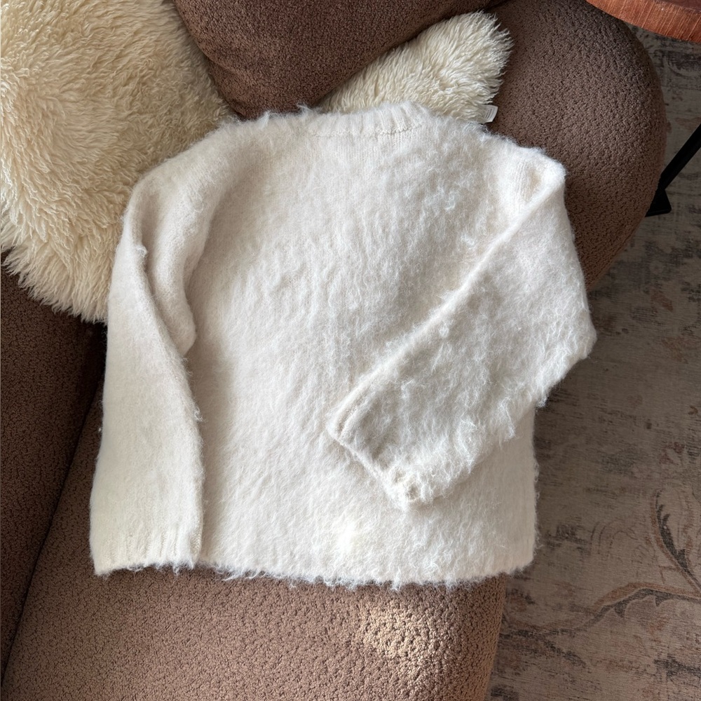 H&M Cream Fuzzy Wool Blend Sweater - Picture 4 of 5